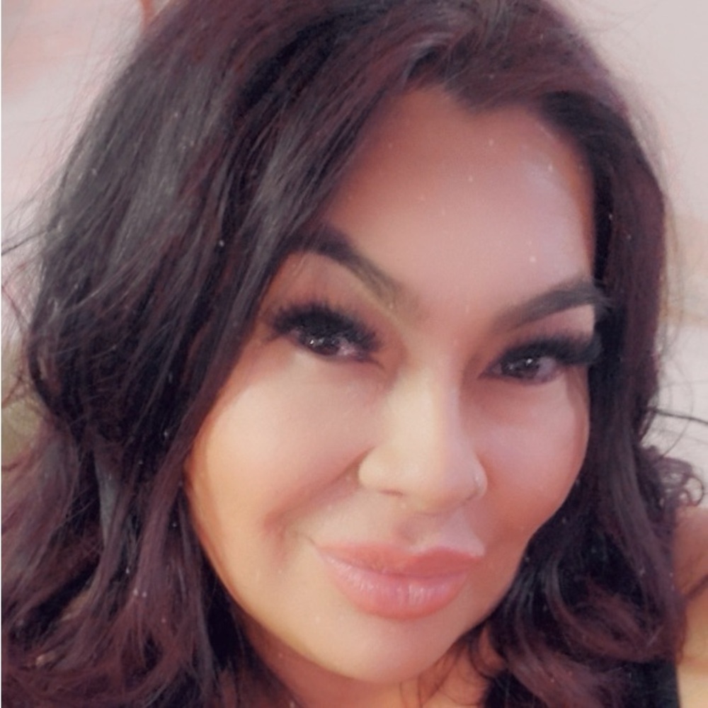 Meet your Posher, Roxanne